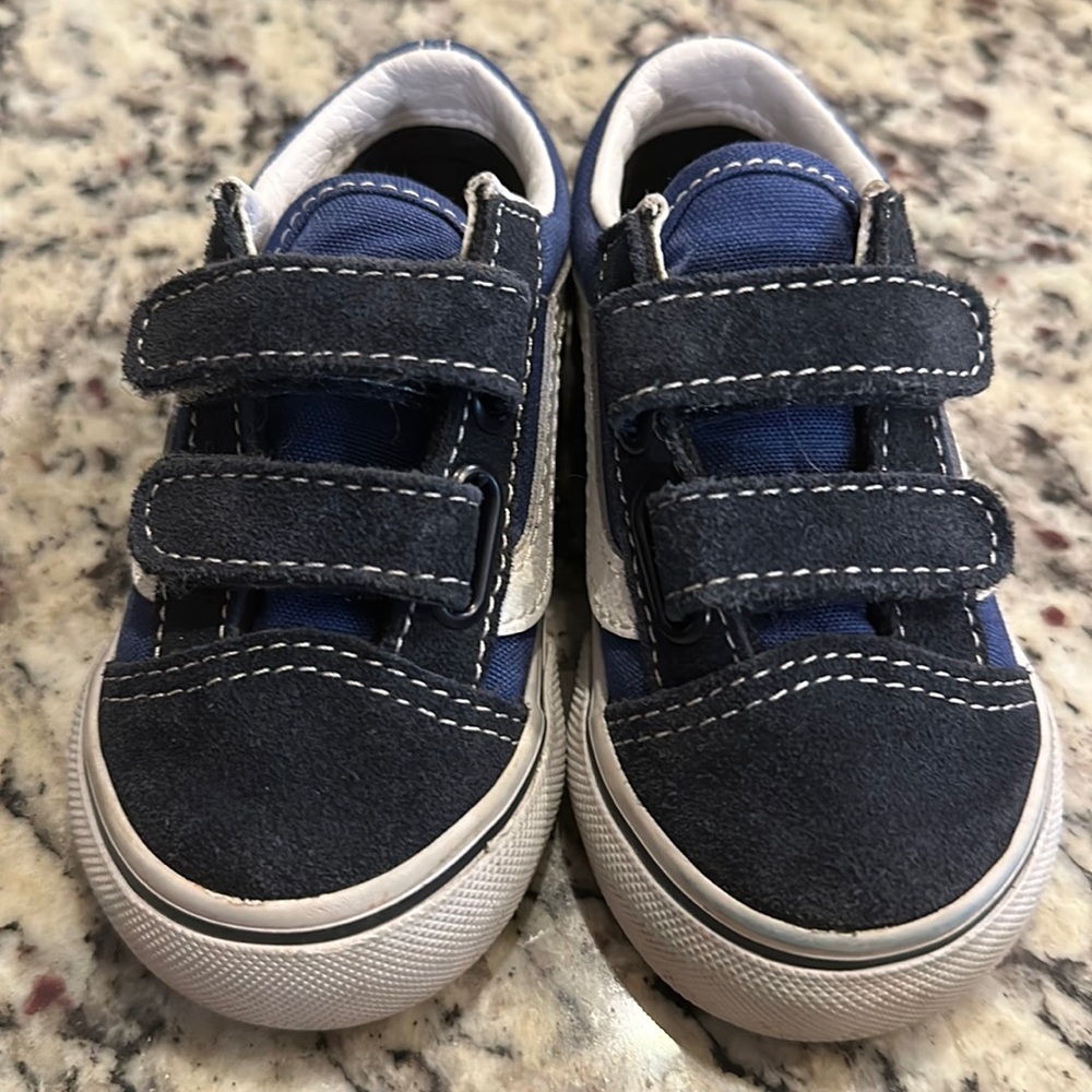 Vans shoes size 5